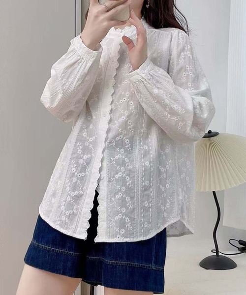 aimoha(アイモハ)の「フリル襟レース花柄刺繍シャツ(シャツ/ブラウス・レディース・ホワイト/ライトベージュ・FREE)」の4枚目の写真