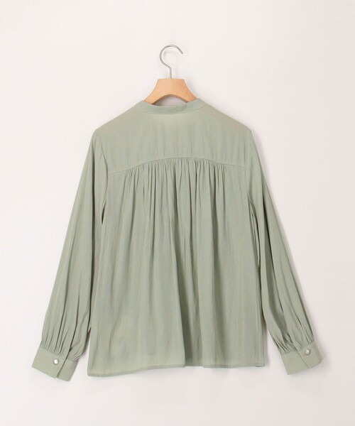 MICO COULIER（ミコクリエ）の「《オケージョン対応》パウダーサテンブラウス（シャツ/ブラウス・レディース・サックスブルー/ベビーピンク/グレイッシュベージュ/ライトグリーン・38）」の22枚目の写真