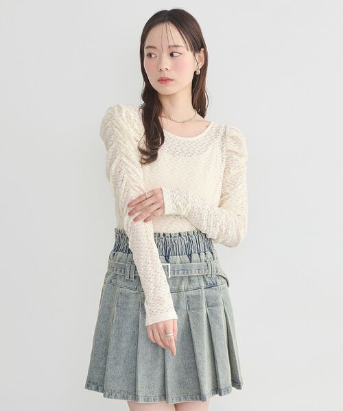 earth music&ecology(アースミュージックアンドエコロジー)の「ギャザーショルダーカットレースプルオーバー(Tシャツ/カットソー・レディース・ピンク/ブラック/アイボリー・FREE)」の5枚目の写真