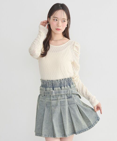 earth music&ecology(アースミュージックアンドエコロジー)の「ギャザーショルダーカットレースプルオーバー(Tシャツ/カットソー・レディース・ピンク/ブラック/アイボリー・FREE)」の6枚目の写真