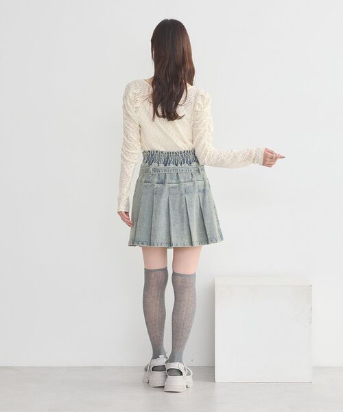 earth music&ecology(アースミュージックアンドエコロジー)の「ギャザーショルダーカットレースプルオーバー(Tシャツ/カットソー・レディース・ピンク/ブラック/アイボリー・FREE)」の12枚目の写真