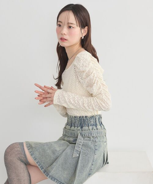 earth music&ecology(アースミュージックアンドエコロジー)の「ギャザーショルダーカットレースプルオーバー(Tシャツ/カットソー・レディース・ピンク/ブラック/アイボリー・FREE)」の13枚目の写真