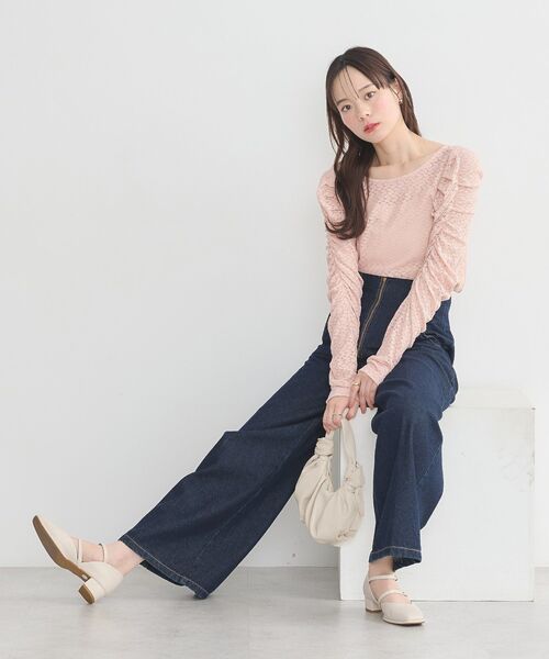 earth music&ecology(アースミュージックアンドエコロジー)の「ギャザーショルダーカットレースプルオーバー(Tシャツ/カットソー・レディース・ピンク/ブラック/アイボリー・FREE)」の22枚目の写真