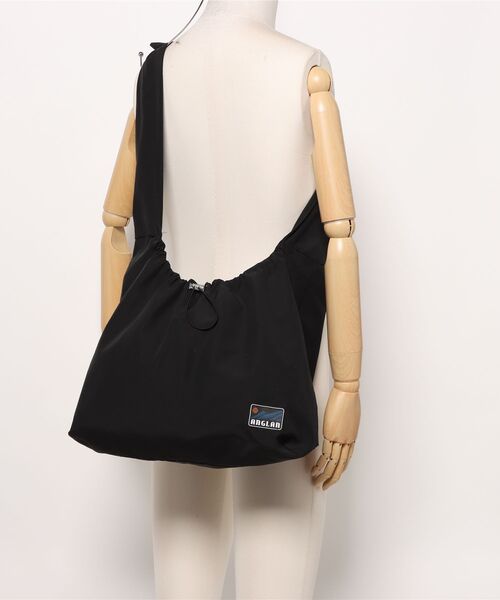 ANGLAN（アングラン）の「ANG-Bundle String Hobo Bag（ショルダーバッグ・メンズ・ブラック・FREE）」の3枚目の写真