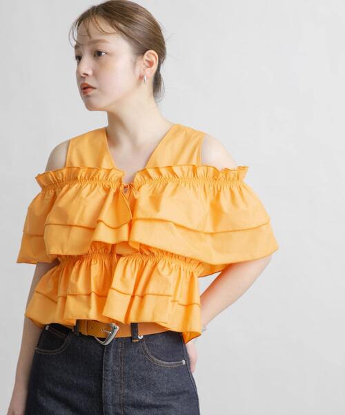 KBF(ケイビーエフ)の「マルチWAYクロスフリルブラウス(シャツ/ブラウス・レディース・アイボリー/ブラック/オレンジ・ONE)」の4枚目の写真