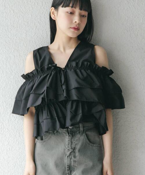 KBF(ケイビーエフ)の「マルチWAYクロスフリルブラウス(シャツ/ブラウス・レディース・アイボリー/ブラック/オレンジ・ONE)」の13枚目の写真