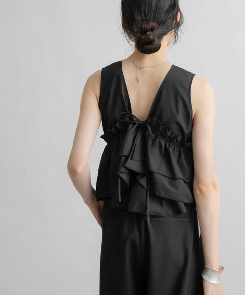 KBF(ケイビーエフ)の「マルチWAYクロスフリルブラウス(シャツ/ブラウス・レディース・アイボリー/ブラック/オレンジ・ONE)」の17枚目の写真