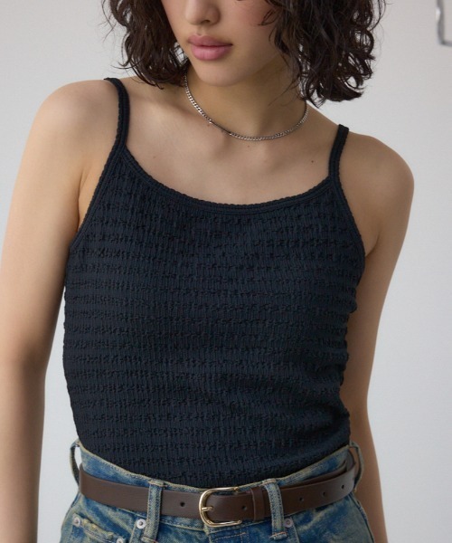 AZUL by moussy(アズールバイマウジー)の「ヘンケイリブキャミソール(キャミソール・レディース・ベージュ/ブラック/オフホワイト・SMALL/MEDIUM)」の3枚目の写真