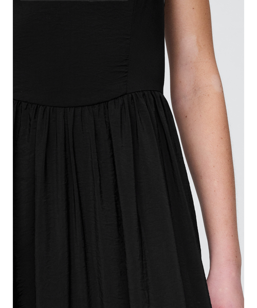 DROPPED-WAIST MAXI DRESS ドロップウエストマキシワンピース