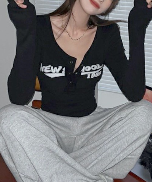 CERCA（チェルカ）の「HALEY PESCA/Y2K　ショート丈ハーフボタンカットソー（Tシャツ/カットソー・レディース・ブラック/アイボリー・MEDIUM/SMALL/LARGE）」の22枚目の写真