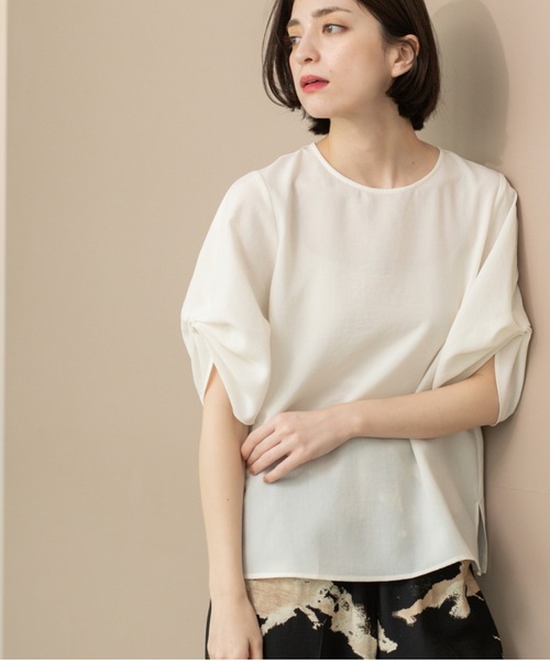 OPAQUE.CLIP（オペークドットクリップ）の「リネンライクタックスリーブブラウス【洗濯機洗い可/吸水速乾/接触冷感】（シャツ/ブラウス・レディース・アイボリー/ブラック/ブラウン系その他/ブルー・36/38/40/42）」の6枚目の写真