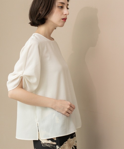 OPAQUE.CLIP（オペークドットクリップ）の「リネンライクタックスリーブブラウス【洗濯機洗い可/吸水速乾/接触冷感】（シャツ/ブラウス・レディース・アイボリー/ブラック/ブラウン系その他/ブルー・36/38/40/42）」の9枚目の写真