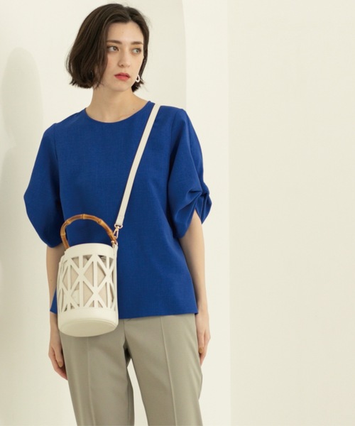 OPAQUE.CLIP（オペークドットクリップ）の「リネンライクタックスリーブブラウス【洗濯機洗い可/吸水速乾/接触冷感】（シャツ/ブラウス・レディース・アイボリー/ブラック/ブラウン系その他/ブルー・36/38/40/42）」の17枚目の写真