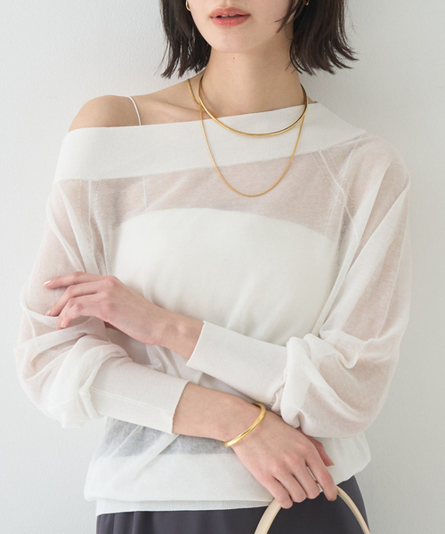 Rouge vif(ルージュヴィフ)の「オフショルシアーニットプルオーバー(ニット/セーター・レディース・ベージュ/ブラック/オフホワイト・フリー)」の2枚目の写真