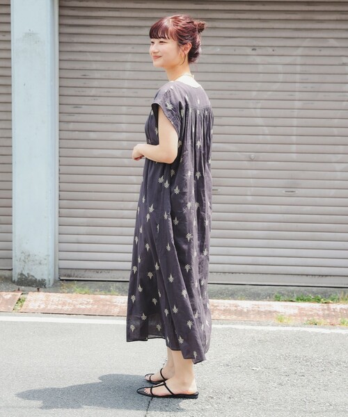 B:MING by BEAMS（ビーミングバイビームス）の「インド 総刺繍 ワンピース（S～M）（ワンピース・レディース・オフホワイト/ブラック系その他4・SMALL/MEDIUM）」の4枚目の写真