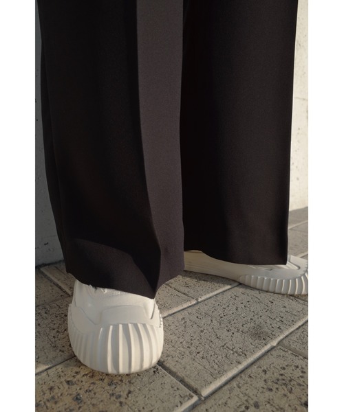 LOVE POMME POMME(ラブポムポム)の「Fine Center Press Wide Pants(スラックス・レディース・カーキ/ブラック・FREE)」の4枚目の写真