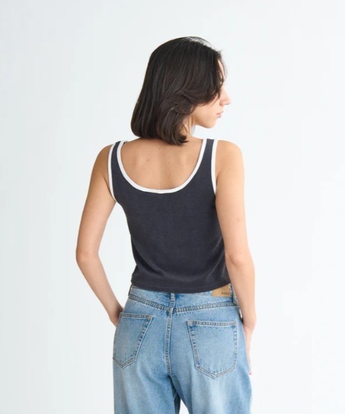ROXY（ロキシー）の「FUN & ALIVE PILE TAN /ロキシーショート丈(短丈)パイピングタンクトップ（タンクトップ・レディース・ブラック/ブルー/グレー/ホワイト・SMALL/MEDIUM/LARGE）」の12枚目の写真