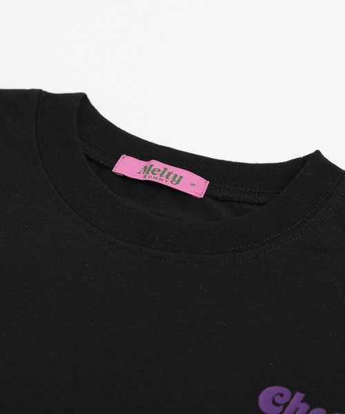 URBAN CHERRY(アーバンチェリー)の「【MELTY BUNNY/メルティバニー】バックロゴプリントTシャツワンピース(ワンピース・キッズ・ホワイト/ブラック/ピンク・S/M/XS)」の13枚目の写真