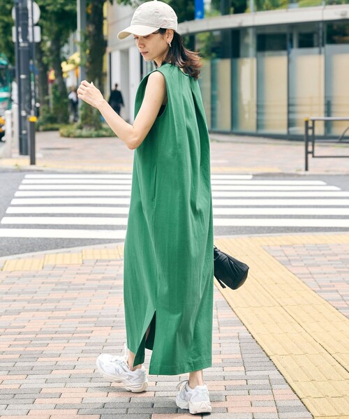 green label relaxing（グリーンレーベルリラクシング）の「【WEB限定】＜at ease＞ノースリーブ タック カットソー ワンピース（ワンピース・レディース・ダークブラウン/ブラック/ケリーグリーン・FREE）」の7枚目の写真