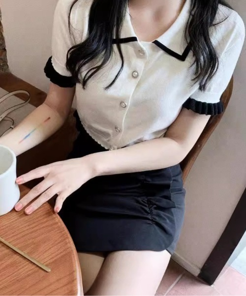 deux amour（ドゥーザムール）の「配色ライン入り襟付き前ボタンニットカーデ（カーディガン/ボレロ・レディース・ホワイト/ブラック・FREE）」の5枚目の写真