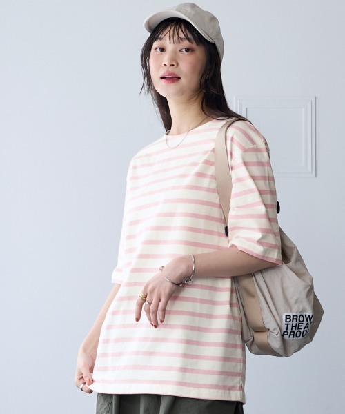 SMILE LAND(スマイルランド)の「大きいサイズ 綿100%素材のルーズシルエット5分袖ボーダーやわらかバスクTシャツ(Tシャツ/カットソー・レディース・ネイビー系/ベージュ系/ピンク系/ブルー系/イエロー系・L/LL/3L/4L/5L)」の5枚目の写真