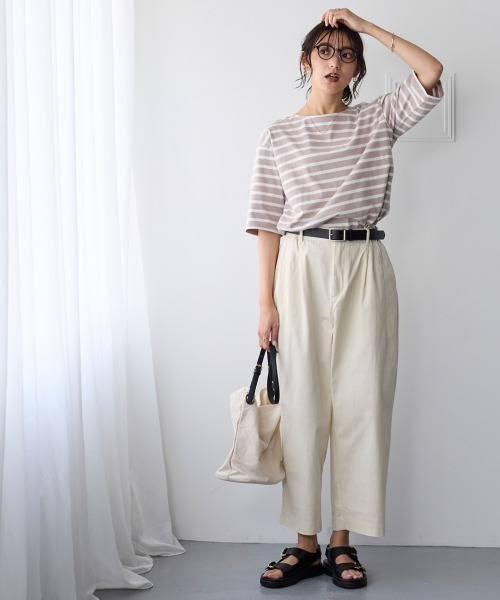 SMILE LAND(スマイルランド)の「大きいサイズ 綿100%素材のルーズシルエット5分袖ボーダーやわらかバスクTシャツ(Tシャツ/カットソー・レディース・ネイビー系/ベージュ系/ピンク系/ブルー系/イエロー系・L/LL/3L/4L/5L)」の14枚目の写真