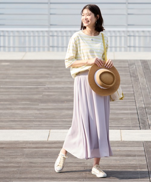 SMILE LAND(スマイルランド)の「大きいサイズ 綿100%素材のルーズシルエット5分袖ボーダーやわらかバスクTシャツ(Tシャツ/カットソー・レディース・ネイビー系/ベージュ系/ピンク系/ブルー系/イエロー系・L/LL/3L/4L/5L)」の22枚目の写真