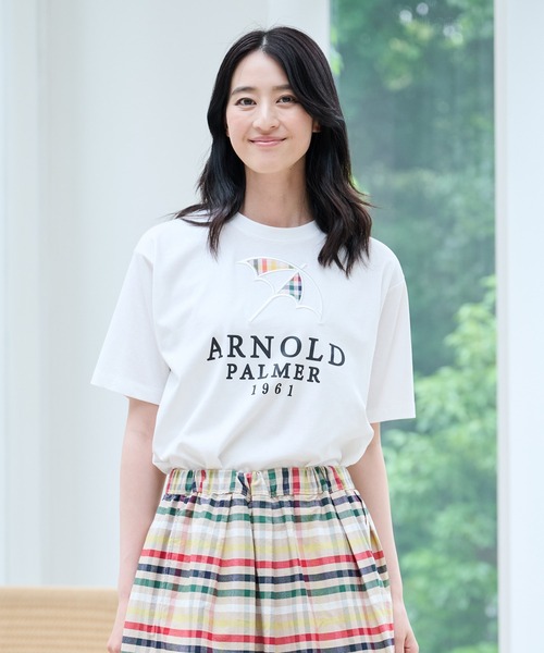 Arnold Palmer（アーノルドパーマー）の「シェア アソート グラフィック Tシャツ（Tシャツ/カットソー・レディース・ホワイト系1/ホワイト系2/ブラック/スモークピンク/グレイッシュベージュ/チャコールグレー/ベージュ/グリーン・XS/S/M/L/LL）」の3枚目の写真