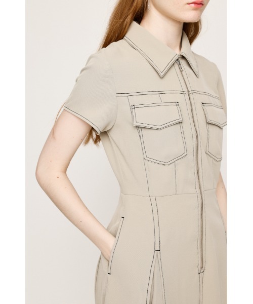 SLY（スライ）の「FRONT ZIP PLEATS S/OP フロントジップ プリーツ ショートワンピース 夏服 半袖（ワンピース・レディース・グレー/アイボリー/ブラック・1/2）」の10枚目の写真