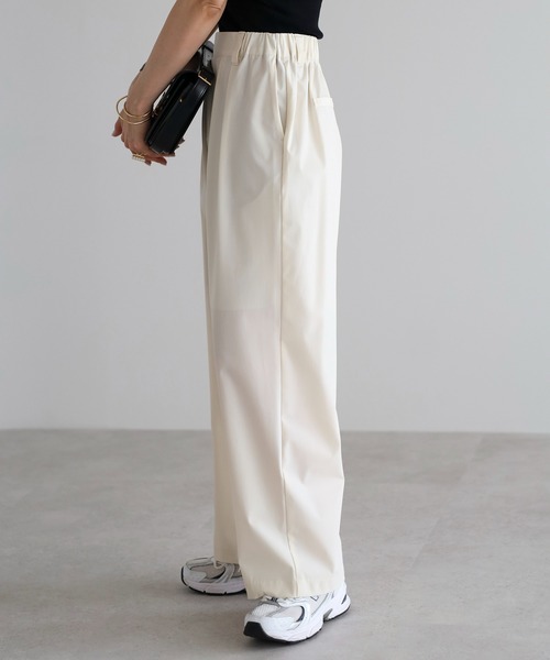 Bonjour Sagan（ボンジュールサガン）の「【撥水・接触冷感・UVカット】フロントタックストレートパンツ（その他パンツ・レディース・アイボリー/ブラック/チャコールグレー・FREE）」の5枚目の写真