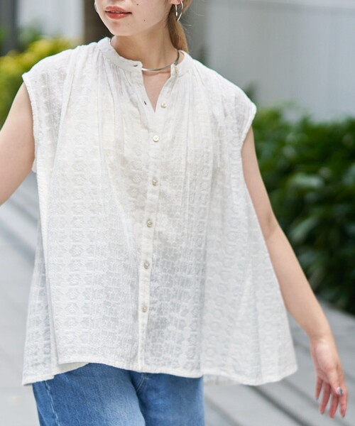 coen(コーエン)の「【Lipa別注】 刺繍タックコットンフレンチブラウス(シャツ/ブラウス・レディース・オフホワイト/ブラック/オレンジ・M/L)」の1枚目の写真