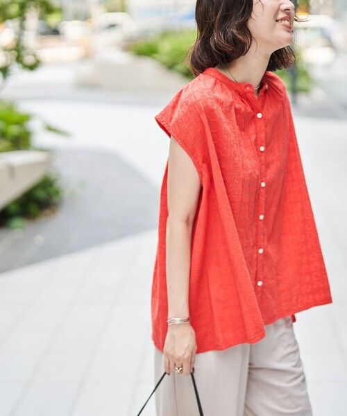 coen(コーエン)の「【Lipa別注】 刺繍タックコットンフレンチブラウス(シャツ/ブラウス・レディース・オフホワイト/ブラック/オレンジ・M/L)」の3枚目の写真