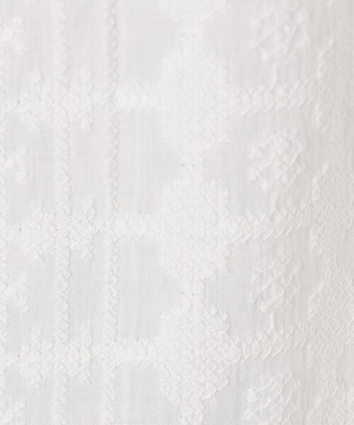 coen(コーエン)の「【Lipa別注】 刺繍タックコットンフレンチブラウス(シャツ/ブラウス・レディース・オフホワイト/ブラック/オレンジ・M/L)」の4枚目の写真