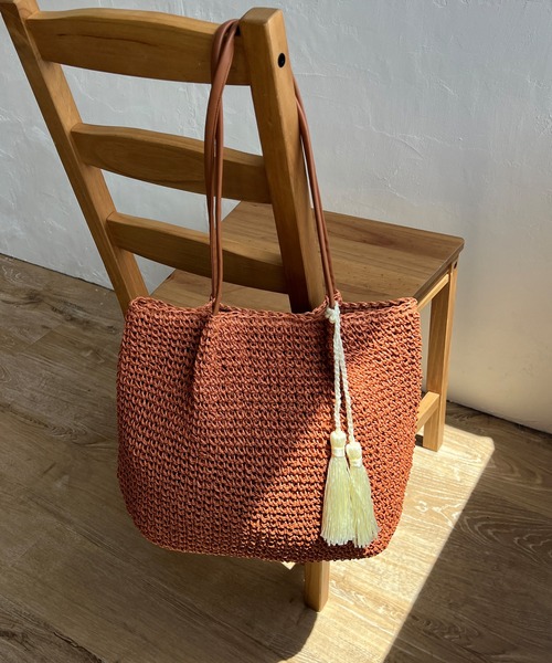 LBC（エルビーシー）の「タッセルペーパートート（トートバッグ・レディース・オレンジ/ベージュ/グレー・FREE）」の11枚目の写真