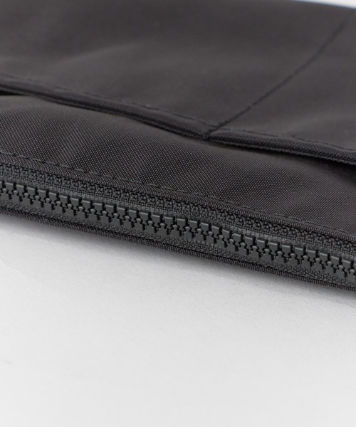 OJO DE MEX(オホデメックス)の「OJO DE MEX/オホデメックス Banda Zip Pouch ナイロンポーチバッグ サコッシュ メンズ 秋物 秋服 2026年秋冬(ショルダーバッグ・メンズ・ブラック/グレー/ダークオリーブ/ベージュ・FREE)」の6枚目の写真