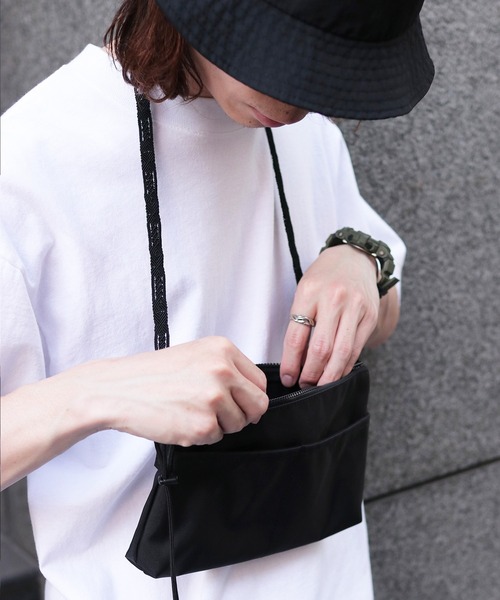 OJO DE MEX(オホデメックス)の「OJO DE MEX/オホデメックス Banda Zip Pouch ナイロンポーチバッグ サコッシュ メンズ 秋物 秋服 2026年秋冬(ショルダーバッグ・メンズ・ブラック/グレー/ダークオリーブ/ベージュ・FREE)」の18枚目の写真