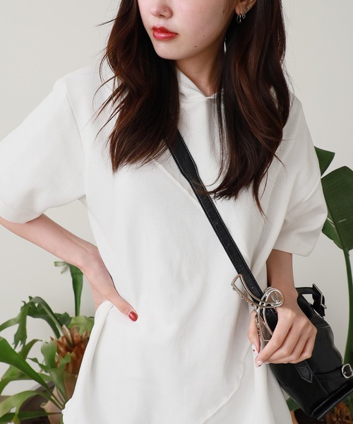 ROOPTOKYO(ループトウキョウ)の「Hooded Asymmetrical Top / フード付き アシンメトリートップス 夏物 夏服(Tシャツ/カットソー・レディース・ホワイト/ブラック・M/L)」の5枚目の写真