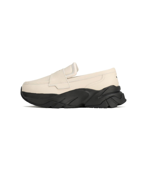 PUMA(プーマ)の「【PUMA/プーマ 】スニーカー/ローファー/厚底 /LOAFYR/397730【WEB限定】(ローファー・レディース・ブラック/ホワイト・23/24/25)」の3枚目の写真