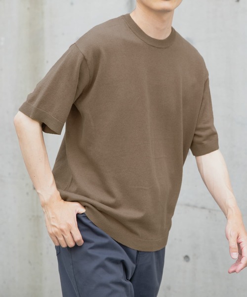 ITEMS URBANRESEARCH(アイテムズ アーバンリサーチ)の「コットンリネンクルーネックサマーニット(ニット/セーター・メンズ・カーキ/ブラック/ブラウン/アイボリー・LARGE/MEDIUM)」の1枚目の写真