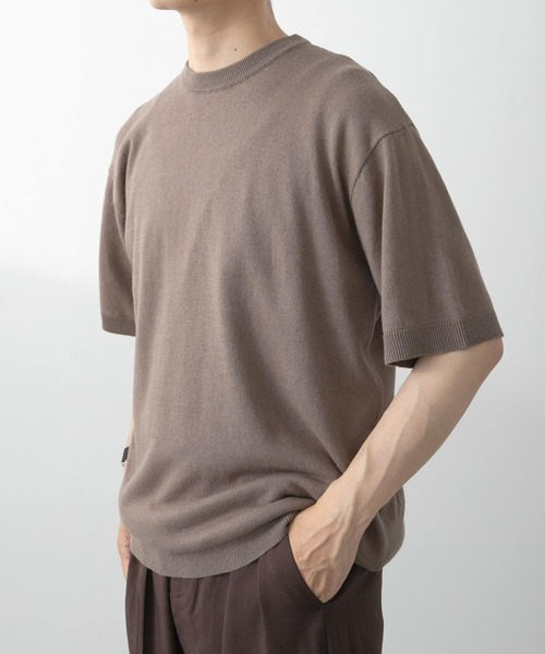 ITEMS URBANRESEARCH(アイテムズ アーバンリサーチ)の「コットンリネンクルーネックサマーニット(ニット/セーター・メンズ・カーキ/ブラック/ブラウン/アイボリー・LARGE/MEDIUM)」の4枚目の写真