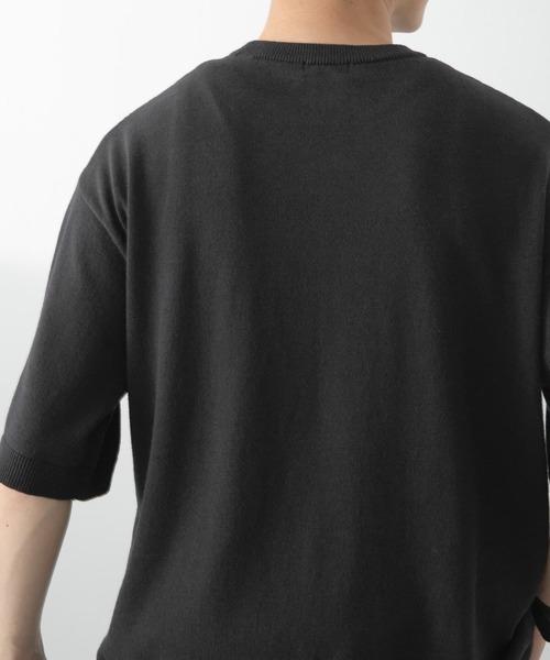 ITEMS URBANRESEARCH(アイテムズ アーバンリサーチ)の「コットンリネンクルーネックサマーニット(ニット/セーター・メンズ・カーキ/ブラック/ブラウン/アイボリー・LARGE/MEDIUM)」の17枚目の写真