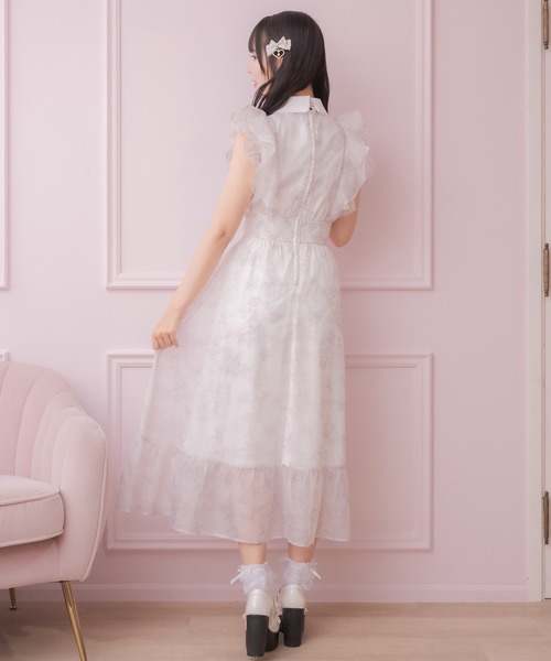 ROJITA(ロジータ)の「【ECサイト限定/予約販売スタート】フリルスリーブ花柄ロングワンピース(ワンピース・レディース・アイボリー/ブルー/ピンク・FREE)」の15枚目の写真