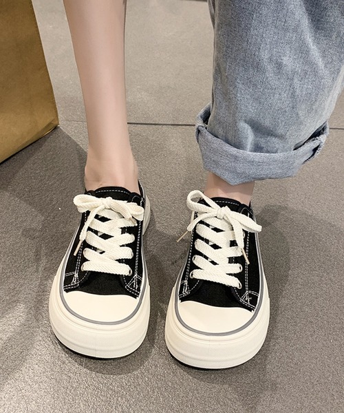 Lace Ladies（レースレディース）の「ラウンドトゥ 厚底 キャンバス レースアップ スニーカー（スニーカー・レディース・ブラック/アイボリー・22.5cm/23cm/23.5cm/24cm/24.5cm/25cm）」の3枚目の写真
