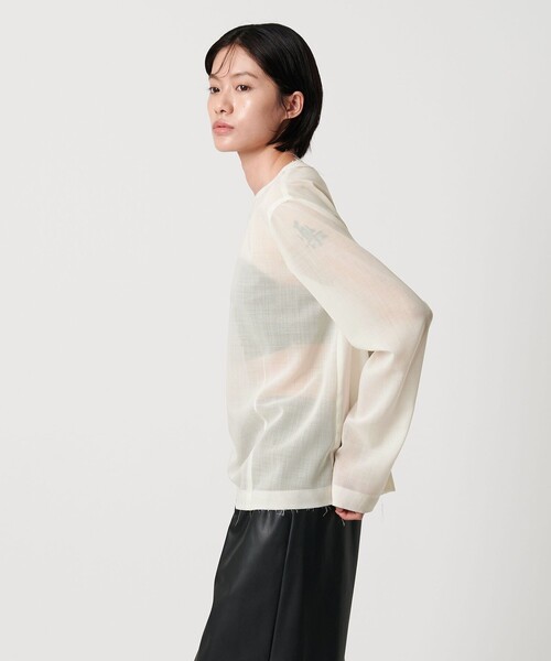 AEWEN MATOPH（イウエン マトフ）の「＜AEWEN MATOPH＞カットオフプルオーバーブラウス（シャツ/ブラウス・レディース・オフホワイト/ブラック・FREE）」の6枚目の写真