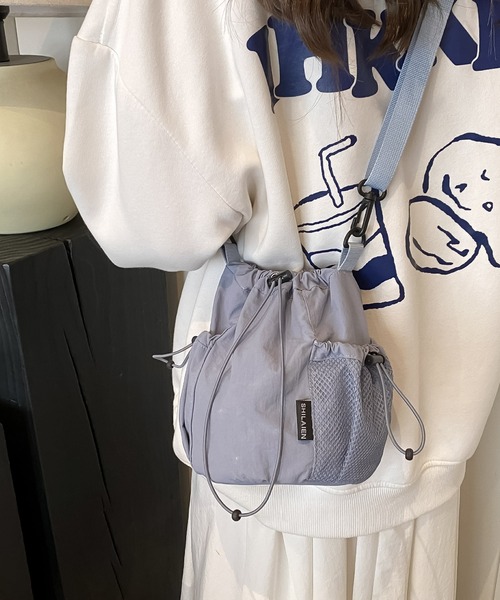 blackdia ocean(ブラックダイヤオーシャン)の「blackdia ocean ナイロン 巾着 コード ショルダーバッグ(ショルダーバッグ・レディース・ベージュ/パープル/グリーン/ブラック/グレー・FREE)」の2枚目の写真