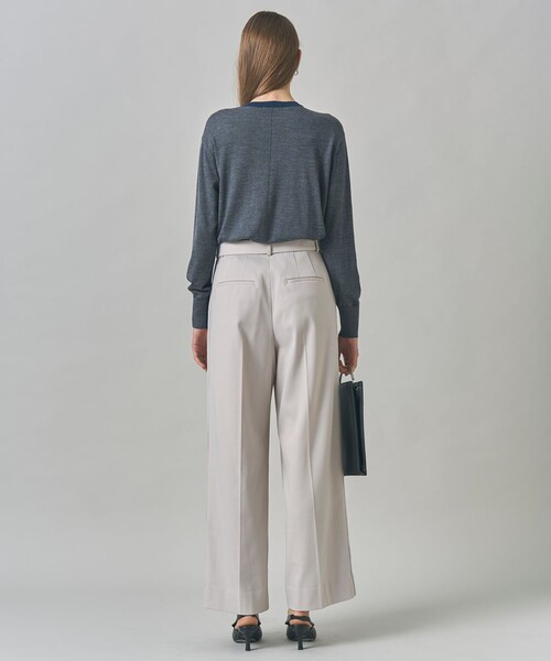 コンパクトファインウール Vネックニット