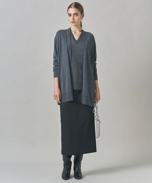 コンパクトファインウール Vネックニット