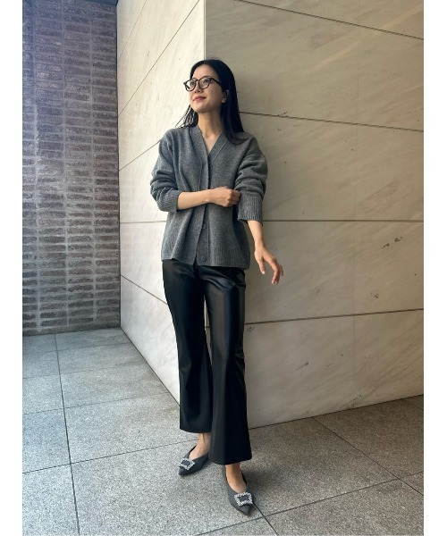 ESTNATION（エストネーション）の「ESTNATION / ウールカシミヤVネックカーディガン《EXCLUCIVE》（カーディガン/ボレロ・レディース・ブラウン/オフホワイト/グレー/ブラック/ピンク・FREE）」の17枚目の写真