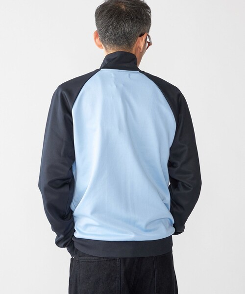 FRED PERRY（フレッドペリー）の「FRED PERRY: コントラスト スリーブ トラック ジャケット（ジャージ・メンズ・ライトブルー/レッド・MEDIUM/LARGE/X-LARGE）」の10枚目の写真