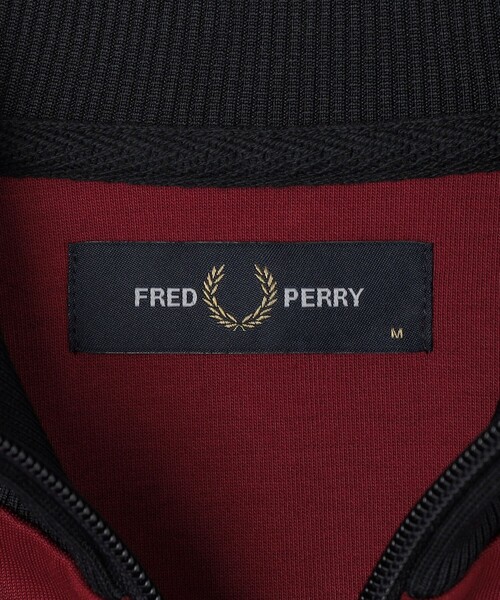 FRED PERRY（フレッドペリー）の「FRED PERRY: コントラスト スリーブ トラック ジャケット（ジャージ・メンズ・ライトブルー/レッド・MEDIUM/LARGE/X-LARGE）」の19枚目の写真